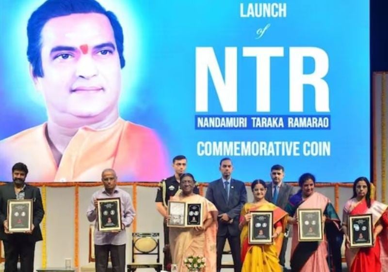 Droupadi Murmu (third from the left) at the launch of N. T. Rama Rao’s commemorative coin