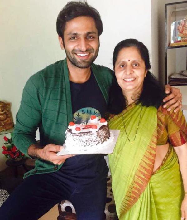Vaibhav Tatwawaadi with his mother