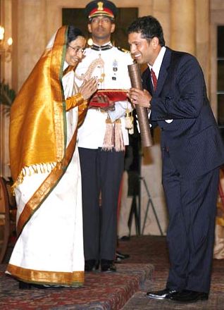 Sachin Tendulkar With Padma Vibhushan