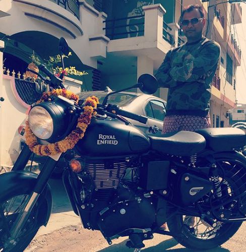 Shivendraa Om Saainiyol with his bike