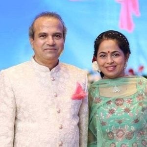 Suresh Wadkar Age, Wife, Children, Family, Biography & More » StarsUnfolded