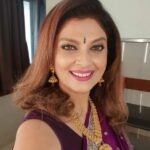 Varsha Usgaonkar Height, Age, Husband, Boyfriend, Family, Biography