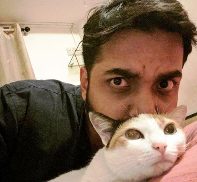 Abhishek Banerjee With His Pet Cat