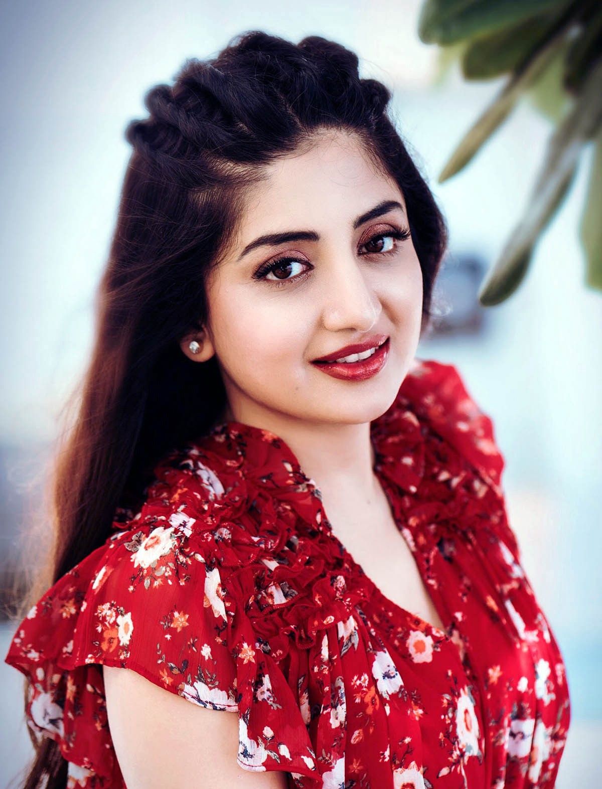 Poonam Kaur Age, Boyfriend, Husband, Children, Family, Biography & More