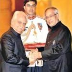 Ramesh Sippy receiving Padma Shri
