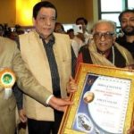 Ameen Sayani with Lifetime Achievement Award