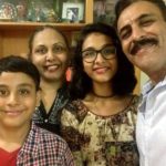 Pawan Chopra with his wife Asha Rani Singh and children