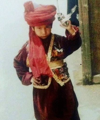 Raashul Tandon childhood picture