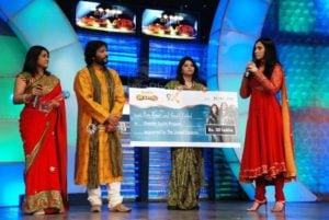 Roop Kumar Rathod and Sunali Rathod won Ustaad Jodi Award on Mission Ustaad