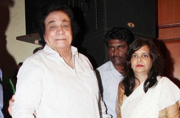 Kader Khan Age Death Wife Children Family Biography More Starsunfolded Kader khan is a famous and well respected indian film actor, comedian, script and dialogue writer as well as a director. kader khan age death wife children