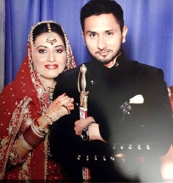 Shalini Talwar and Yo Yo Honey Singh's marriage photograph