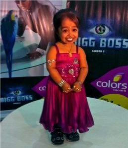 Jyoti Amge Height, Weight, Age, Family, Biography & More » StarsUnfolded