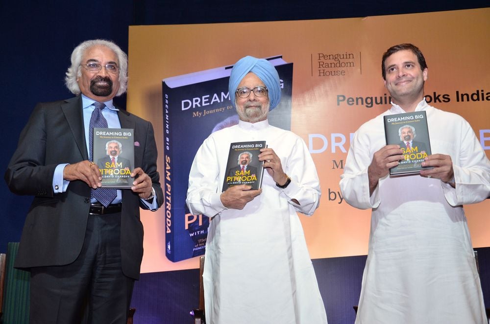 Sam Pitroda with Manmohan Singh and Rahul Gandhi