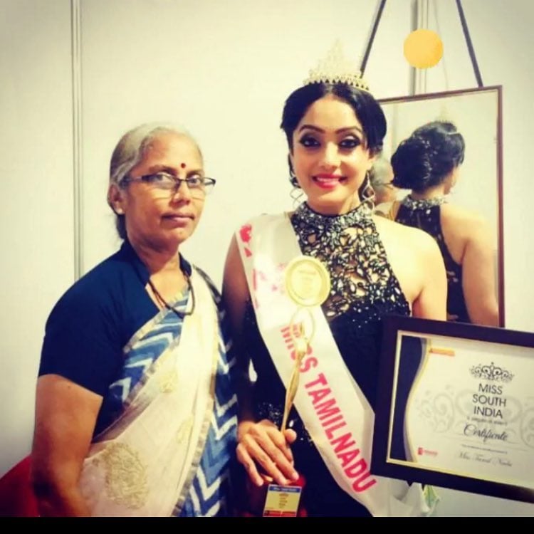 Abhirami Venkatachalam With Her Miss South India Award