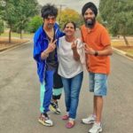 Hardy Sandhu with his mother and brother