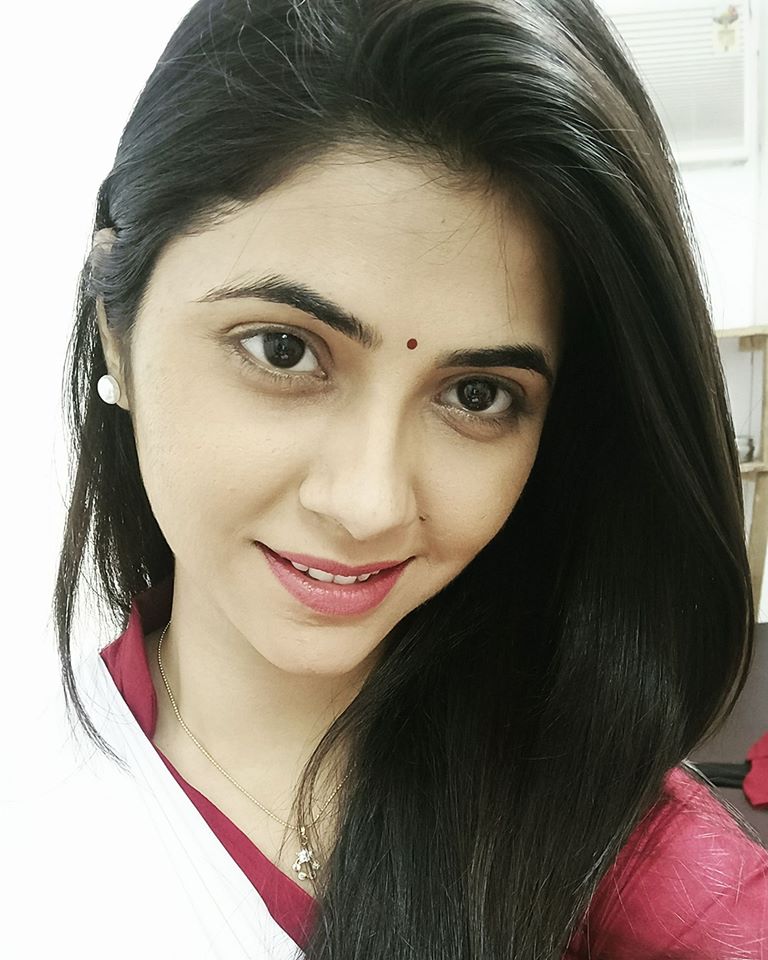 Veena Jagtap (Bigg Boss Marathi) Age, Boyfriend, Family, Biography ...