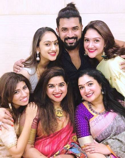 Arun Vijay with His Sisters