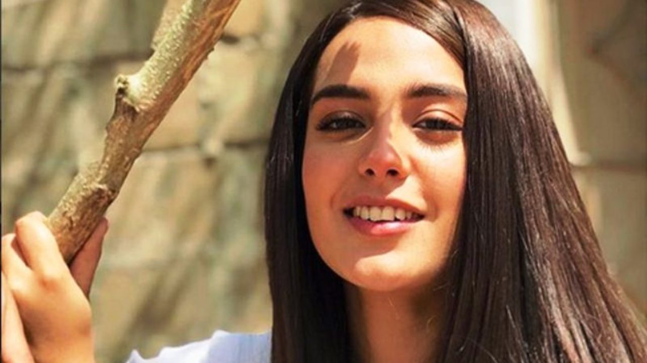 Iqra Aziz Age, Boyfriend, Husband, Family, Biography & More Â» StarsUnfolded