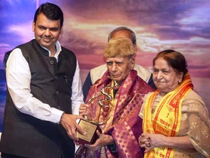 Khayyam With Hridaynath Mangeshkar Award