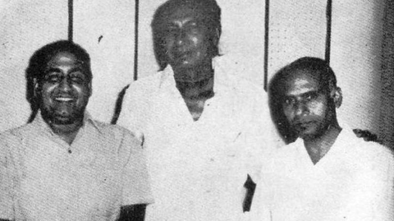 Khayyam (right) with Sahir Ludhianvi (centre) and Mohammed Rafi (left)