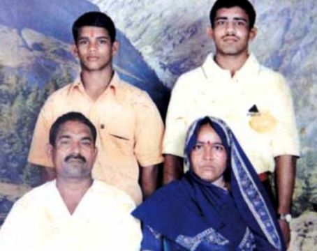 Narsingh Yadav (Upper Left) with his parents and brother