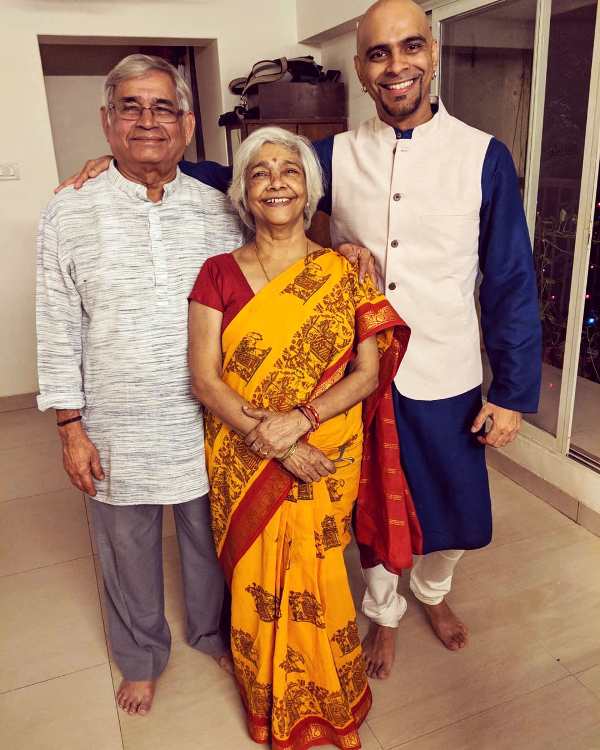 Raghu Ram with His Parents