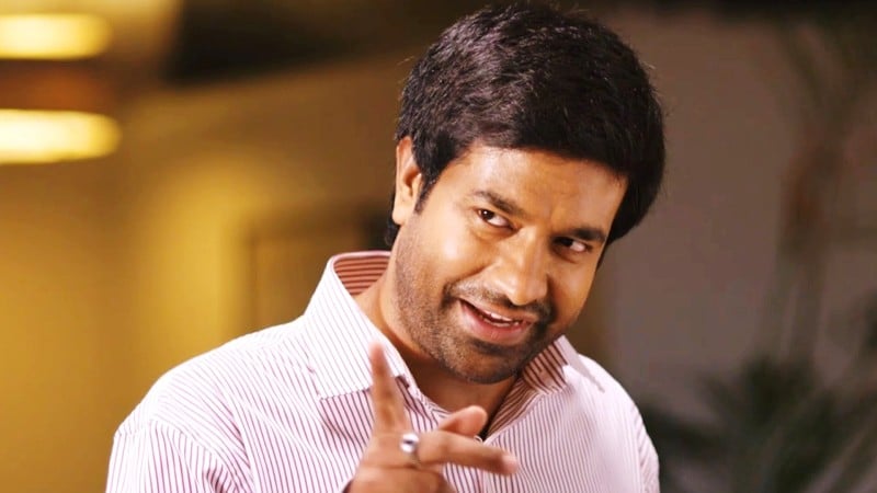 Vennela Kishore Age, Affairs, Wife, Family, Biography & More » StarsUnfolded