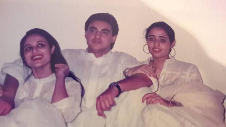 Mehr Tarar with her brother and sister