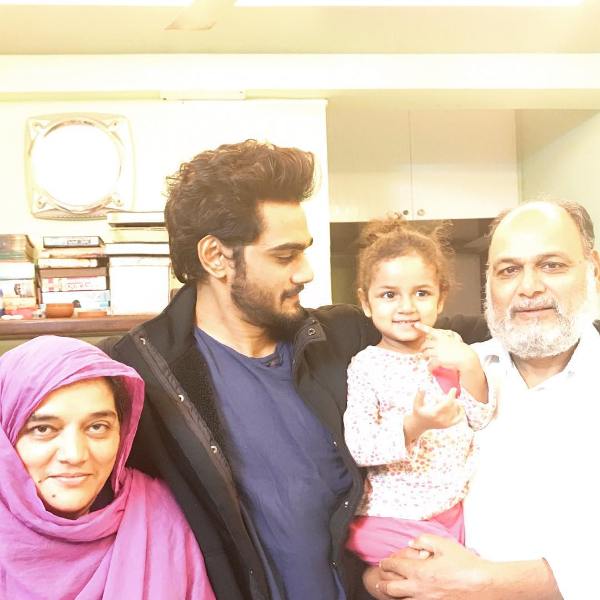 Yasser Desai with his parents