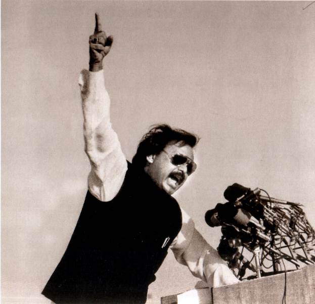 Altaf Hussain addressing the rally at Pacco Qillo