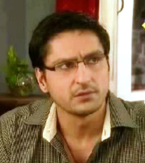 Parag Tyagi Age, Girlfriend, Wife, Family, Biography & More » StarsUnfolded