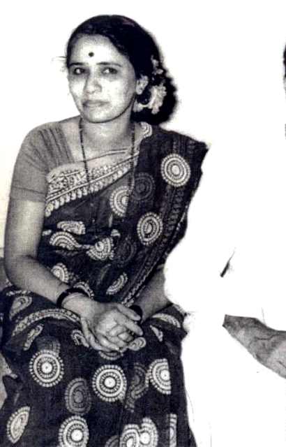 Uddhav Thackeray's mother Mina Thackeray