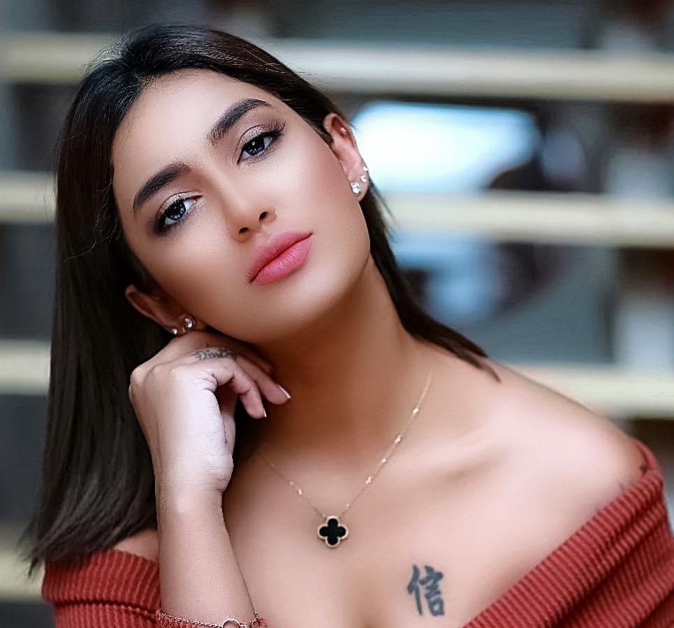 965px x 900px - Mathira Age, Boyfriend, Husband, Family, Biography & More Â» StarsUnfolded