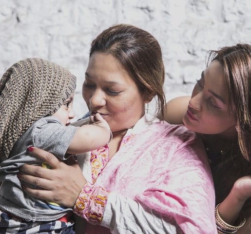 Mathira with her mother and son