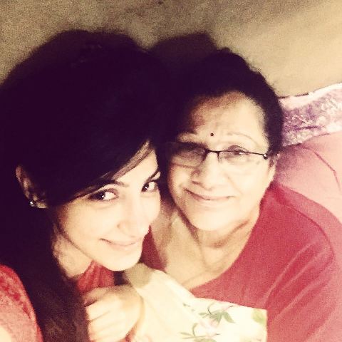 Reyhna Malhotra with her mother