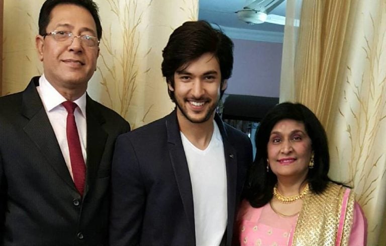 Shivin Narang with his parents