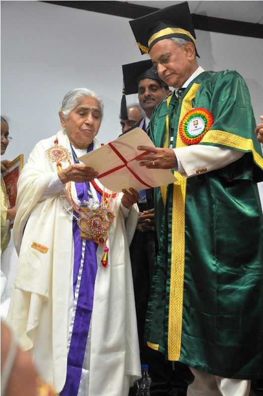 Dadi Janki Receiving Doctorate Degree