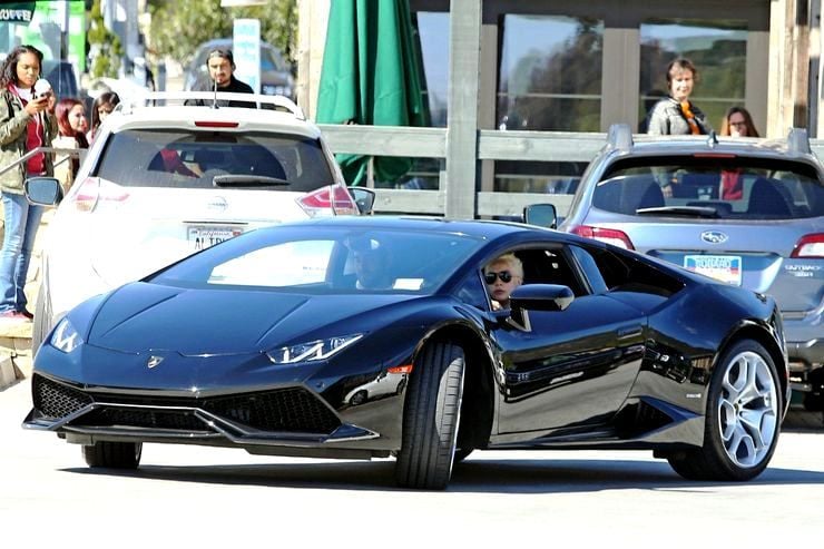 Lady Gaga in her Lamborghini Huracán