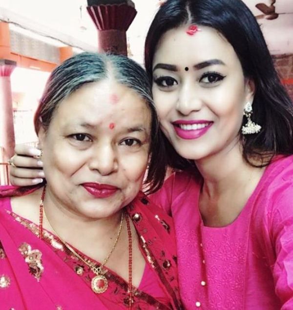 Malina Joshi and her Mother