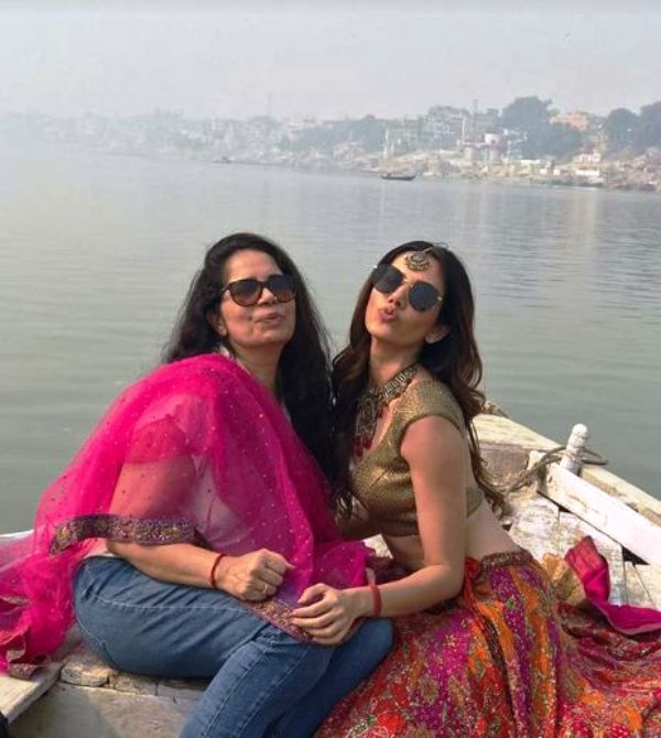 Sonnalli Seygall with Her Mother