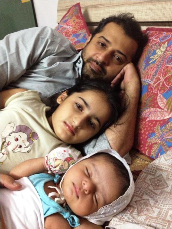 Aayudh Bhanushali with His Sister and Father