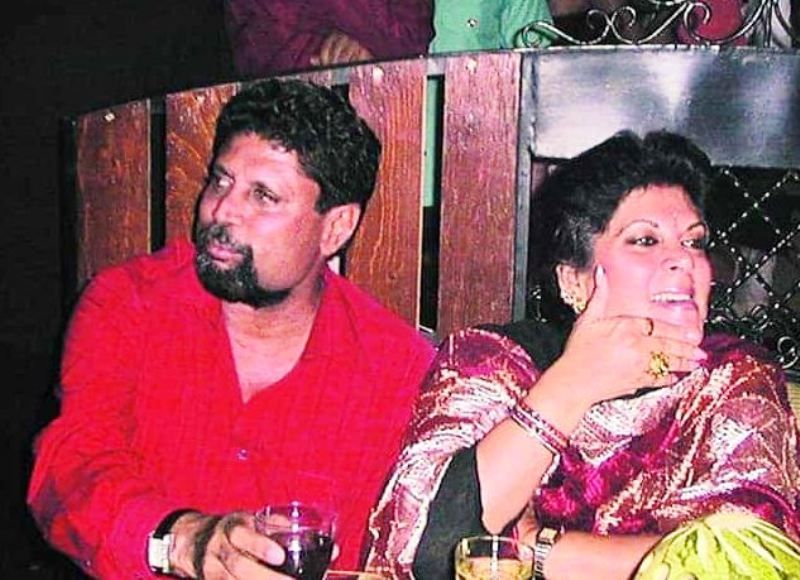 Romi Bhatia with Kapil Dev in a Party