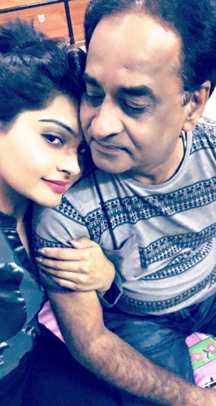 Yukti Kapoor With Her Father