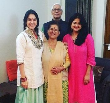 Anjilee Istwal with her family