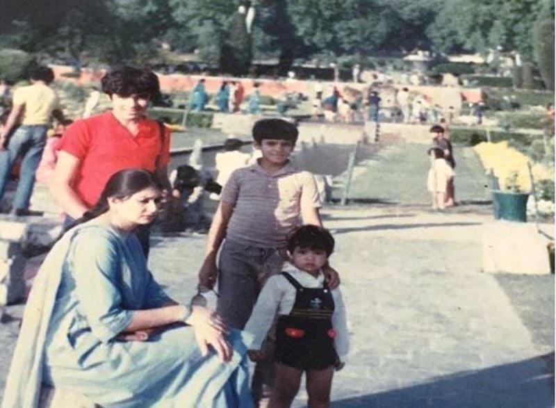 Imtiaz Ali (in red t shirt) with his mother and brothers during his first visit to Kashmir