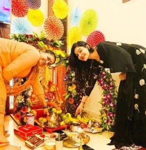 Kangna Sharma seeking Lord Ganesha's blessings