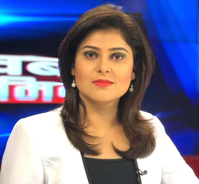 Aenkar Chitra Tripathi Xxx Video - Nidhi Vasandani (News Anchor) Age, Boyfriend, Husband, Family ...