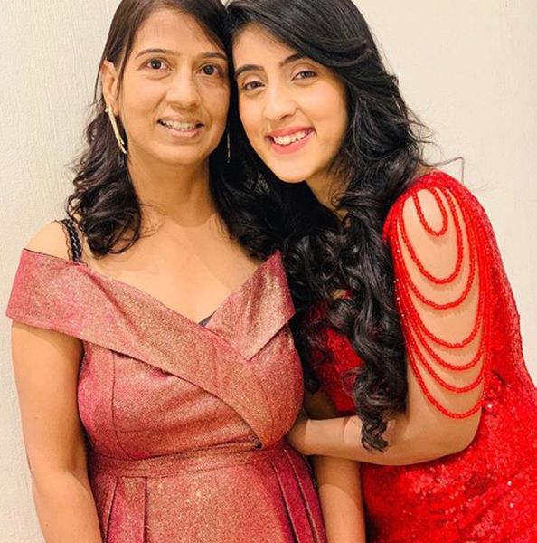 Sameeksha Sud with her Mother
