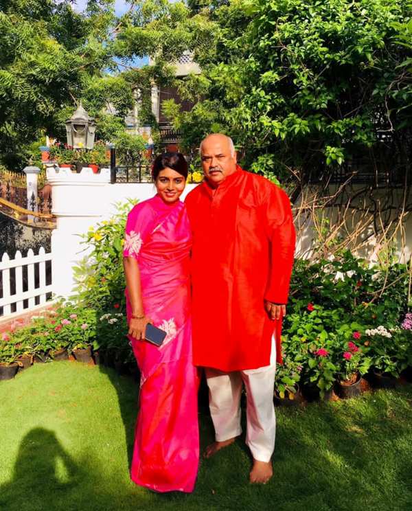 Beela Rajesh With Her Husband Rajesh Das