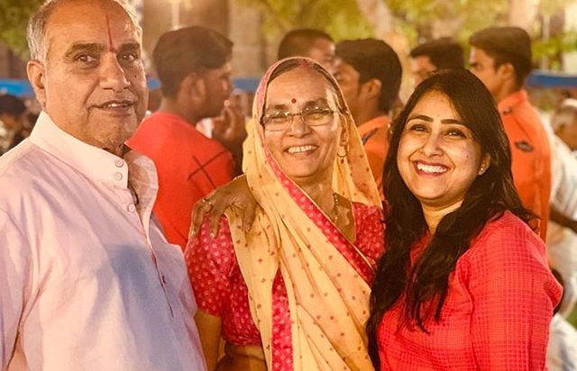 Bhuvan Mohini with her parents